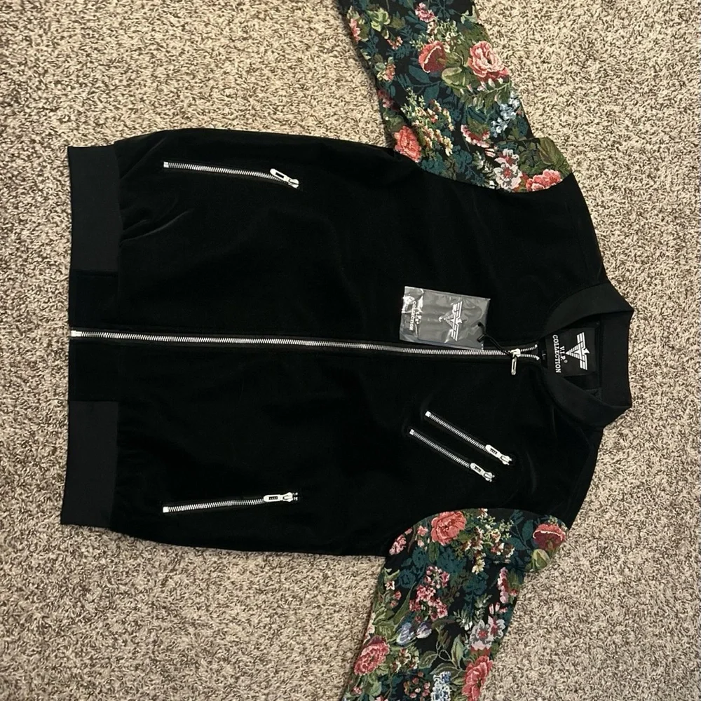 V.I.P. Collection Black/Floral Jacket - Picture 3 of 10